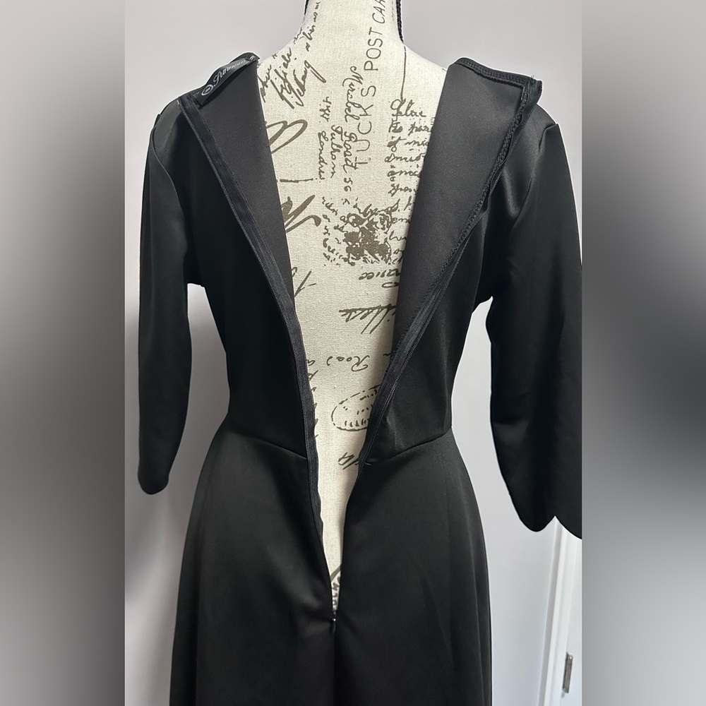 👗 Women's 3/4 Sleeve Boat Neck Dress - Black 🖤 - Picture 6 of 15